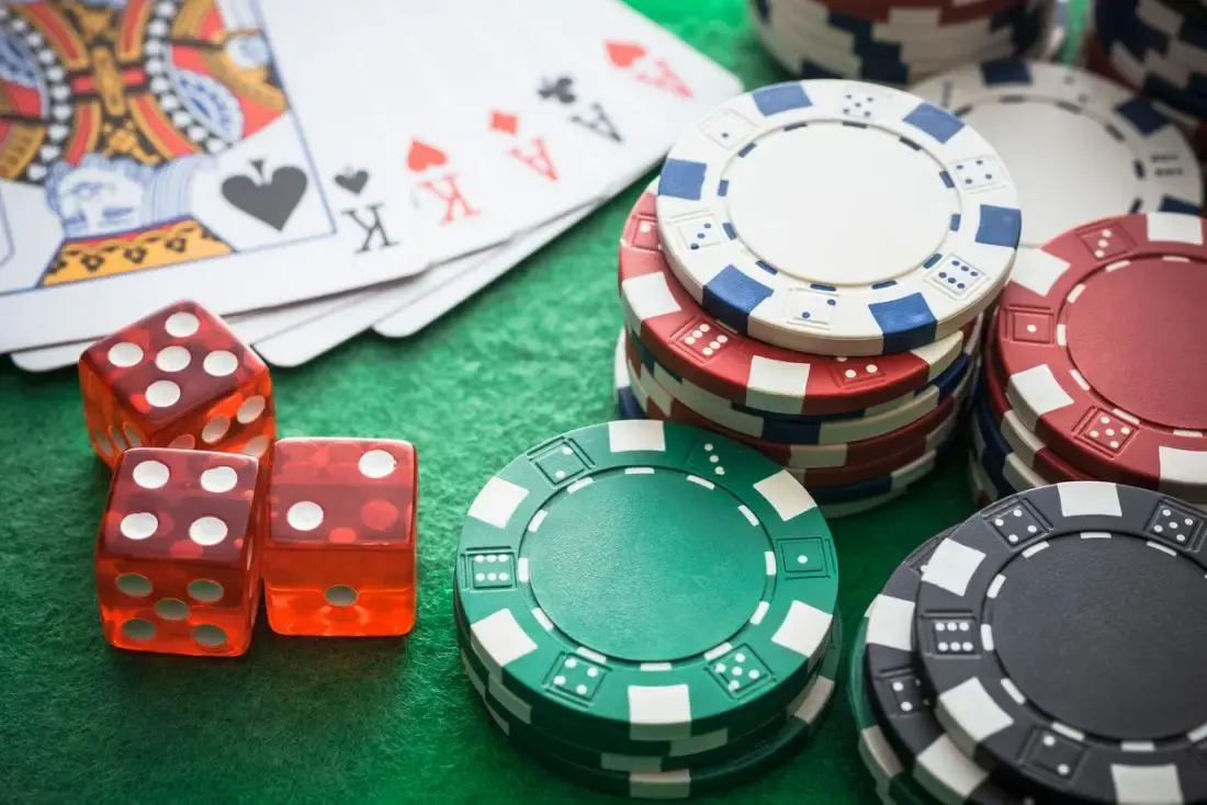 Cách nhận biết online fake casino để tránh bị lừa đảo khi chơi trực tuyến